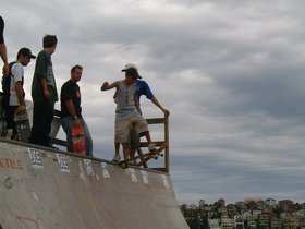 ../2000/03/24-AUS-bondi-beach-skate.jpg