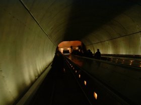 ../2000/12/6-DC-metro-3.jpg