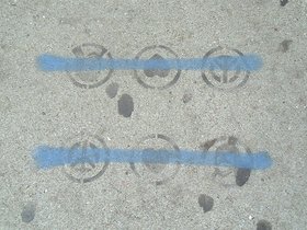 ../2001/07/20-sfo-CA-peace-love-linux.jpg