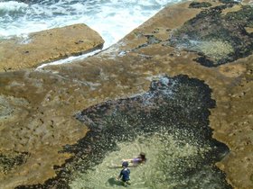 ../2002/10/12-sydney-AUS-kid-bondi-beach.jpg