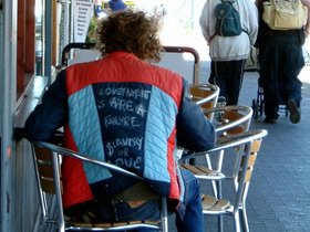 ../2002/10/14-sydney-AUS-katoomba-punk.jpg