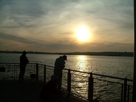 ../2003/11/23-bay-brooklyn-NY-nybay-fishing.jpg