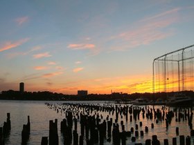 ../2004/06/11-manhattan-NY-golf-sunset.jpg