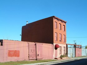 ../2004/10/31-brooklyn-NY-red-hook-building-redhook.jpg