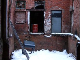 ../2005/02/21-brooklyn-NY-cave.jpg