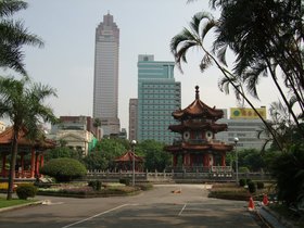 ../2007/08/01-0914-taipei-TWN-temple.jpg