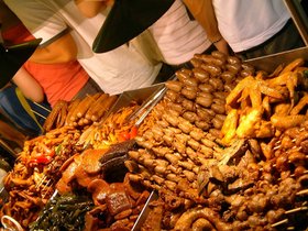 ../2007/08/05-1931-by_nora-night-market-street-meat-bynora.jpg