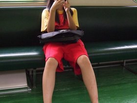 ../2007/08/07-1316-fulong-TWN-beach-train-girl.jpg