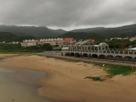 ../2007/08/08-0906-fulong-TWN-beach-pano.jpg