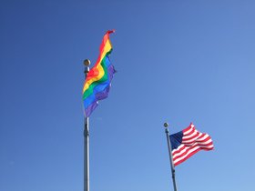 ../2007/09/16-0947-fire_island-NY-flag.jpg