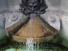 ../2007/10/20-0958-montreal-CAN-fountain.jpg