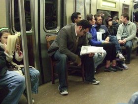 ../2007/10/28-1233-manhattan-NY-chair-subway.jpg
