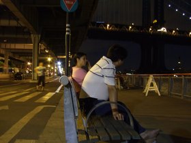 ../2008/08/09-1917-brooklyn_bridge-bridge-falls-sitting-couple.jpg