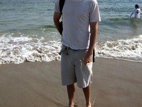 ../2009/05/22-1556-brooklyn-NY-coney_island-joseph-sand.jpg