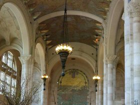 ../2010/03/07-1215-brooklyn-NY-flea-williamsburg-bank-lobby-pano-tall.jpg