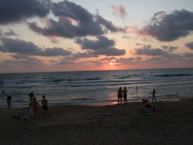 06-2317-haifa-ISR-beach-sunset.jpg