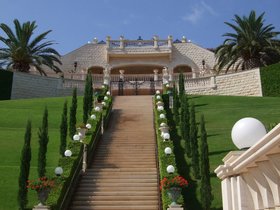 07-1402-haifa-ISR-stairs.jpg
