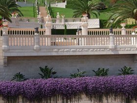 07-1428-haifa-ISR-bhai-hanging-garden.jpg
