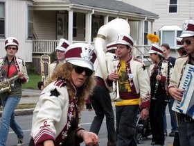 02-1317-davis_sq-honk_parade-parade-hey-there.jpg