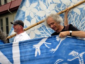 02-1318-davis_sq-honk_parade-parade-smile.jpg