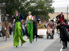02-1326-davis_sq-honk_parade-parade-stilts.jpg
