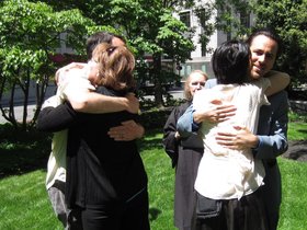 ../2012/05-wedding/19-1258-greg-ruth-wedding-nora-hug-joseph-bleventhal_park.jpg