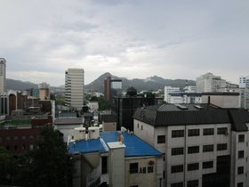 30-0947-KOR-rooftop-seoul.jpg