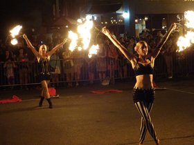 ../2014/08/09-2210-union_sq-MA-circus-fire_1.jpg