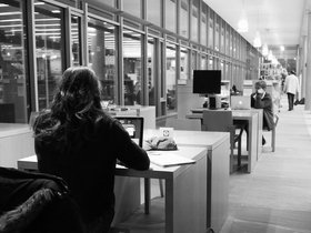 ../2014/12/03-1842-library-street-night.jpg