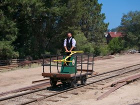 ../2015/06/25-1117-train-santa_cruz-CA.jpg