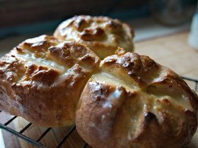 26-1510-hot_cross_buns.jpg