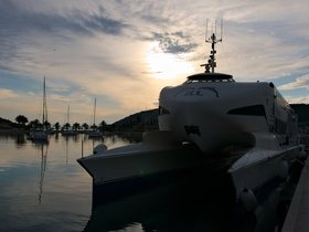 ../2016/05/17-0552-vis-HRV-island-ferry.jpg