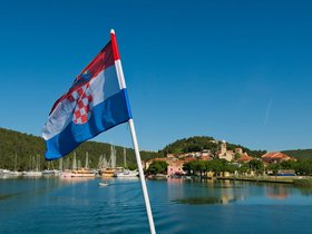 ../2016/05/18-0810-skradin_krka-waterfall-HRV.jpg