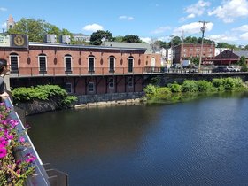 ../2017/07/30-1208-manchester-NH.jpg