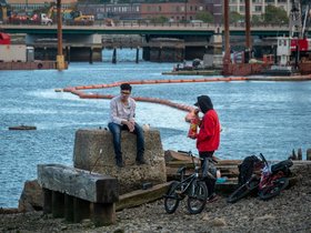 06-1639-teenagers-river-street.jpg
