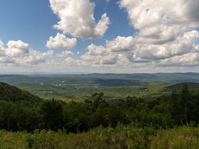 ../2020/08/18-1341-cloud-berkshires-MA.jpg