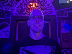 ../2025/04/18-2138-by_nora-new_orleans-LA-joseph-goth-club.jpg