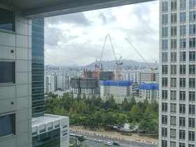 ../2026/07/29-0731-KOR-building-daejeon-view.jpg